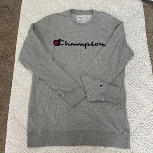 Champion women’s oversized crewneck